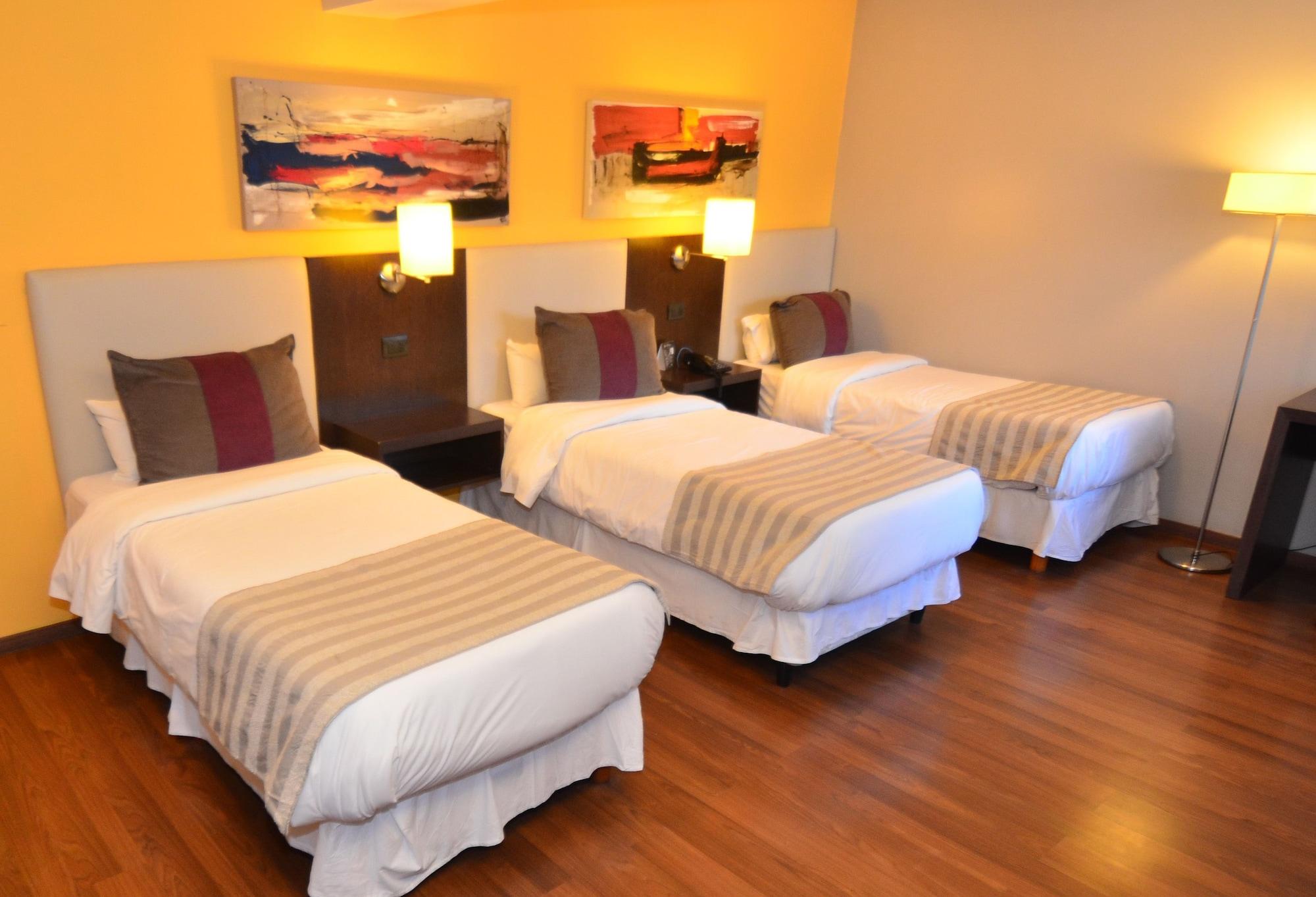 San Miguel de Tucumán Hotel Bicentenario Suites & Spa מראה חיצוני תמונה