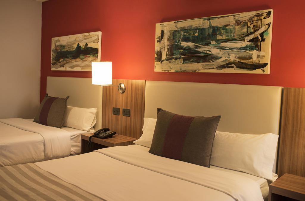 San Miguel de Tucumán Hotel Bicentenario Suites & Spa חדר תמונה