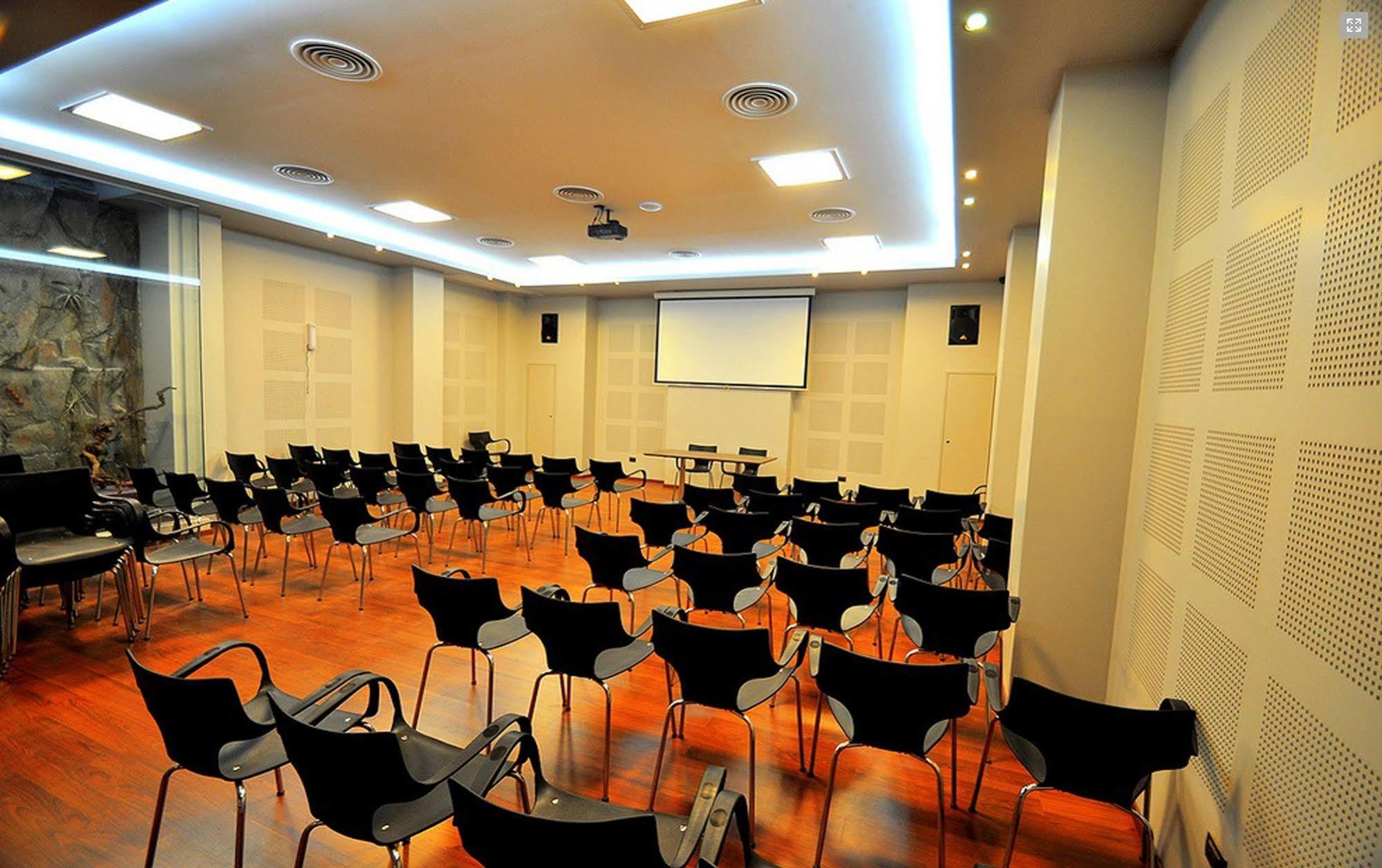 San Miguel de Tucumán Hotel Bicentenario Suites & Spa מראה חיצוני תמונה
